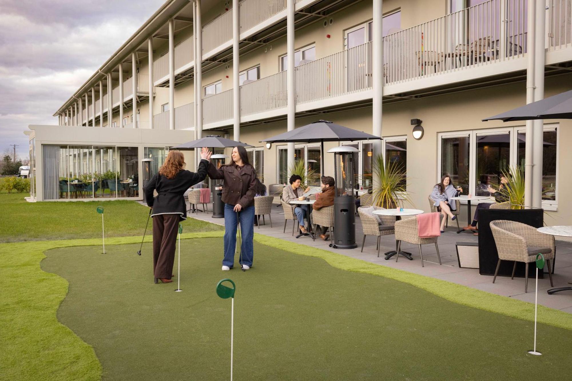 The Club Hotel At Goffs Naas Eksteriør billede